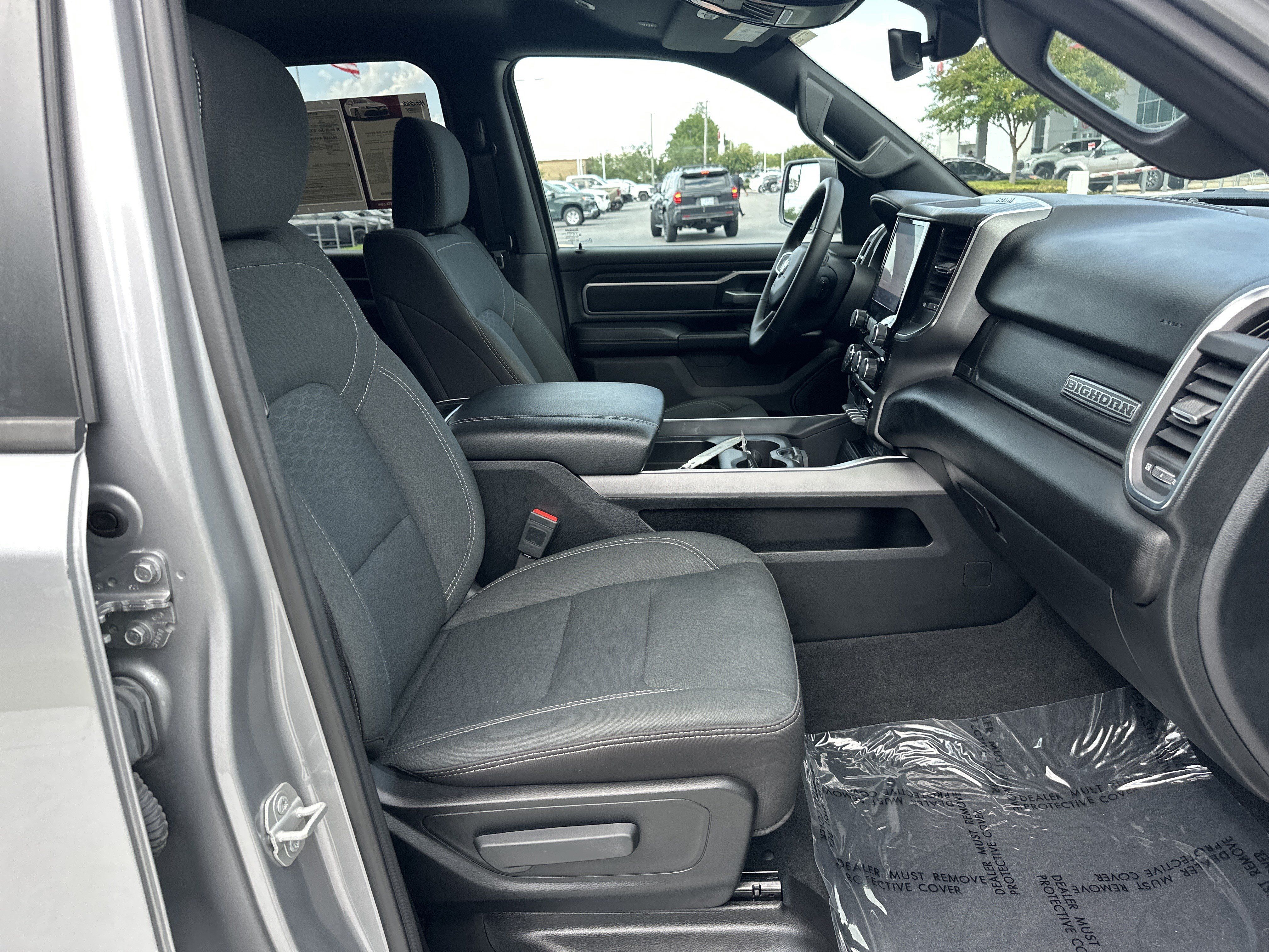 Used 2025 RAM 1500 Big Horn AWD/4WD image 33