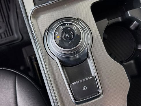 Used 2022 Ford Edge SEL w/ Convenience Package image 17