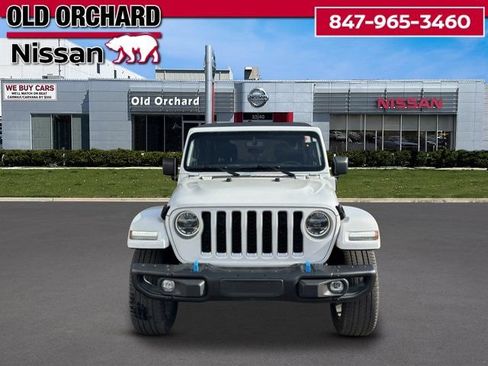 Used 2022 Jeep Wrangler Unlimited Sahara AWD/4WD image 2