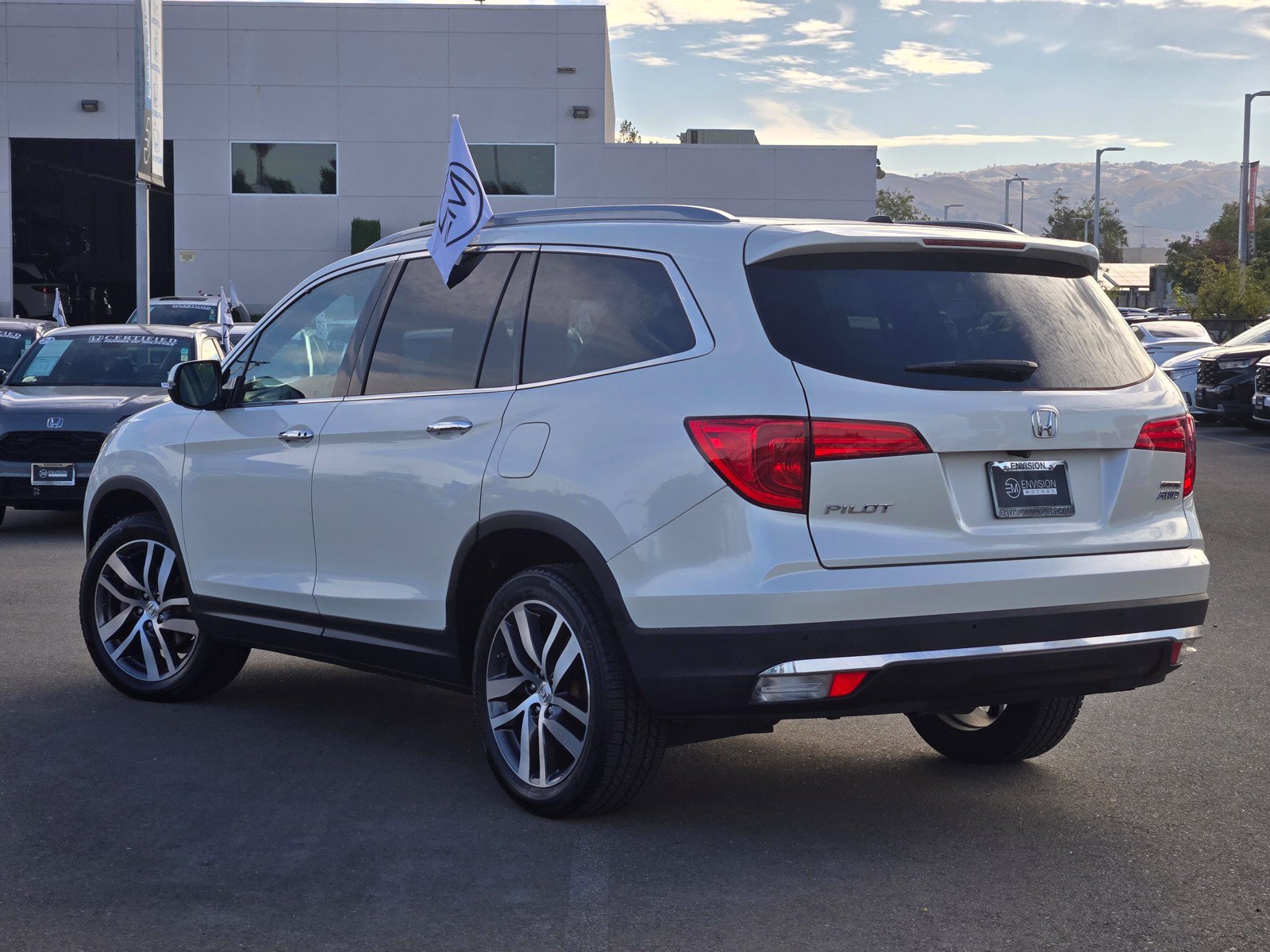 Used 2018 Honda Pilot Touring image 5