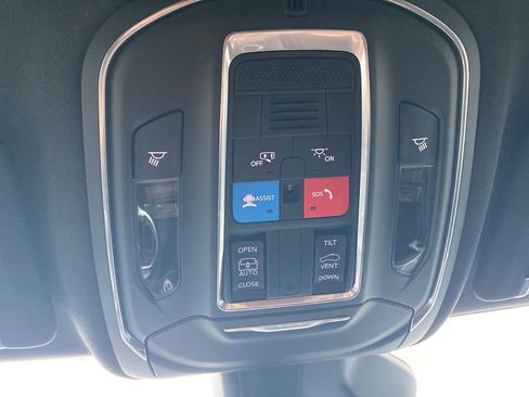 New 2025 Jeep Grand Cherokee Laredo X image 36