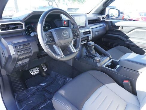 Used 2024 Toyota Tacoma TRD Sport image 14