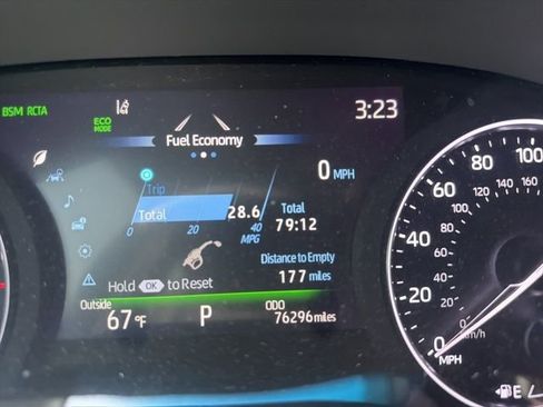 Used 2022 Toyota Avalon Touring image 5