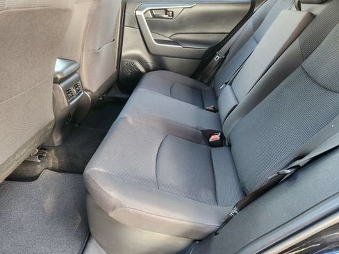 Used 2025 Toyota RAV4 LE AWD/4WD image 30