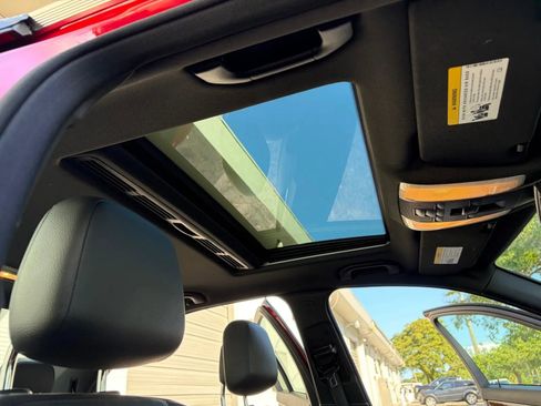 Used 2013 Mercedes-Benz C 250 Sedan w/ Multimedia Pkg image 11