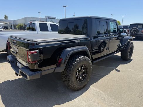 Used 2020 Jeep Gladiator Overland AWD/4WD image 13