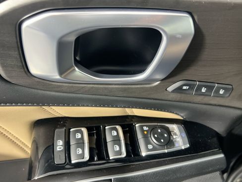 New 2026 Kia Sorento SX Prestige w/ Olive Brown Leather Package image 16