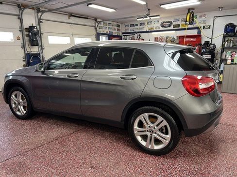 Used 2018 Mercedes-Benz GLA 250 GLA250 4MATIC image 2