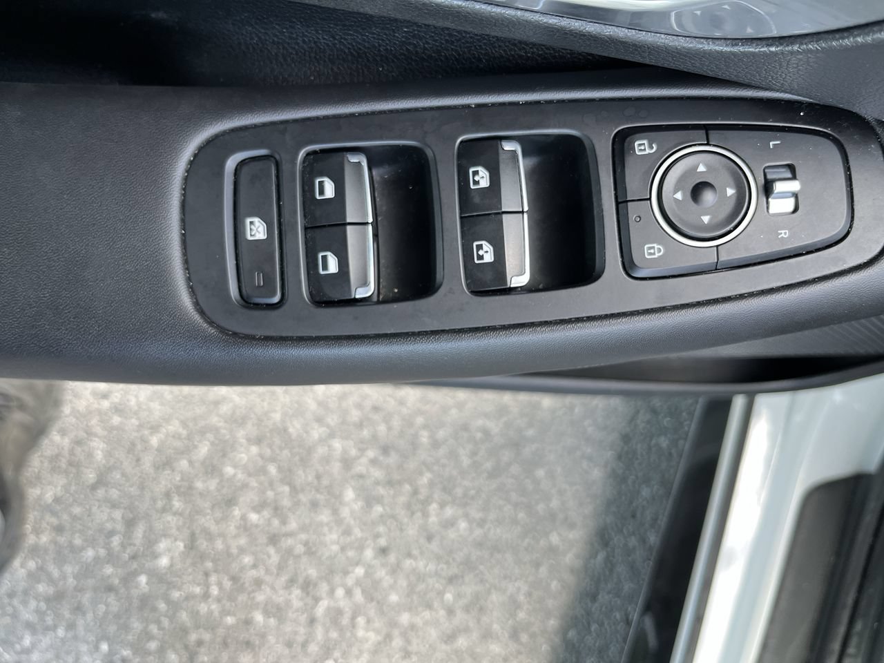 Used 2022 Hyundai Sonata SEL FWD image 4