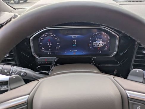 New 2026 Chevrolet Silverado 1500 LTZ w/ LTZ Premium Package AWD/4WD image 18