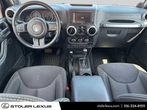 Used 2014 Jeep Wrangler Unlimited Sahara w/ Connectivity Group AWD/4WD image 17