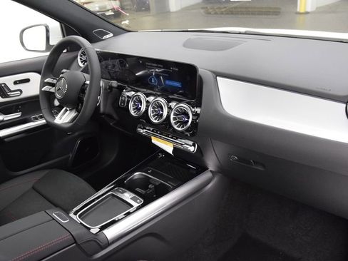 New 2026 Mercedes-Benz GLA 35 AMG 4MATIC image 15