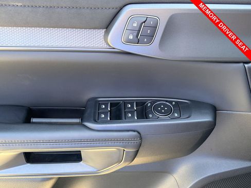 Used 2025 Ford Ranger Raptor AWD/4WD image 16