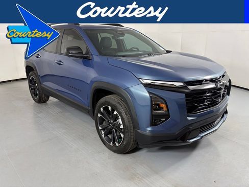 Used 2025 Chevrolet Equinox RS w/ Safety and Technology Package image 1