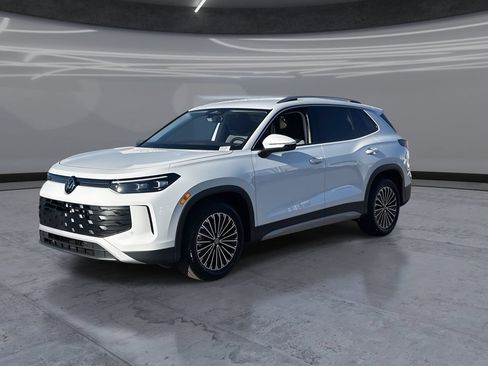 New 2026 Volkswagen Tiguan S FWD image 3