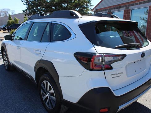 Used 2025 Subaru Outback image 6