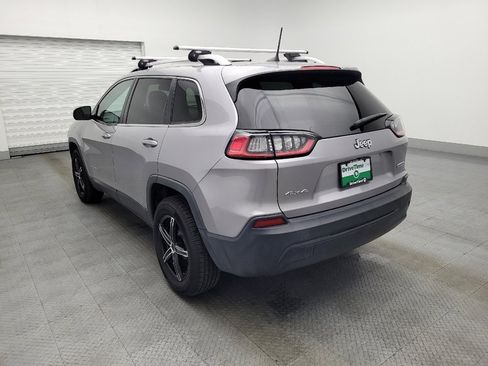 Used 2019 Jeep Cherokee Latitude w/ Popular Appearance Group image 5