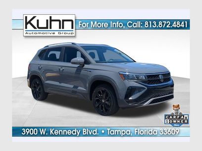 Used 2023 Volkswagen Taos SE w/ Panoramic Sunroof Package
