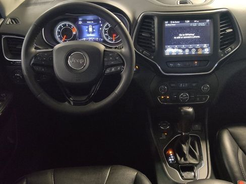 Used 2023 Jeep Cherokee Altitude Lux image 22