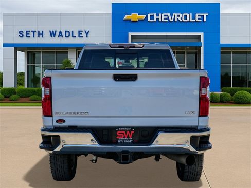 Used 2021 Chevrolet Silverado 2500 LTZ w/ LTZ Premium Package image 6