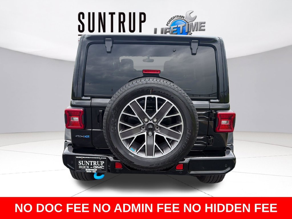 Used 2023 Jeep Wrangler Unlimited Sahara AWD/4WD image 6