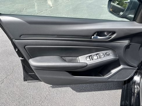 Used 2024 Nissan Altima 2.5 SV FWD image 20