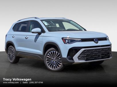 New 2025 Volkswagen Taos SE
