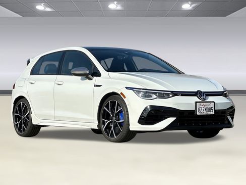 Used 2022 Volkswagen Golf R image 6