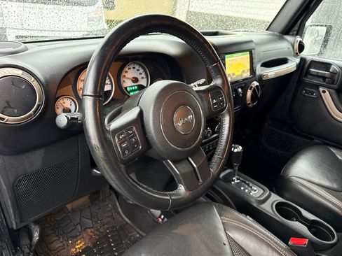Used 2017 Jeep Wrangler 75th Anniversary image 15