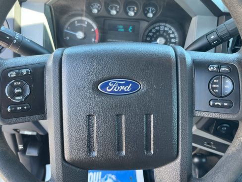 Used 2016 Ford F250 XL w/ XL Appearance Package AWD/4WD image 17