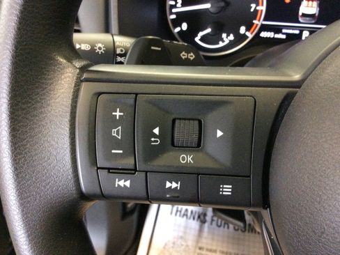 Used 2024 Nissan Rogue SV image 21