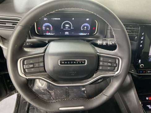 Used 2022 Jeep Wagoneer Series II image 11