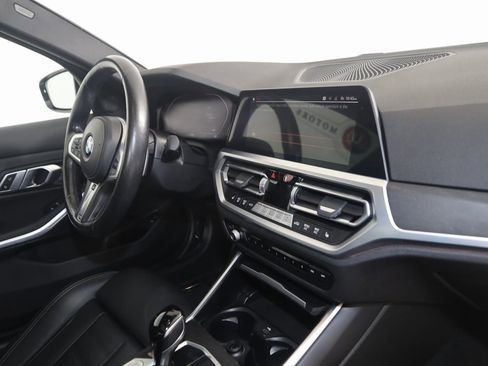 Used 2022 BMW 330i xDrive Sedan w/ M Sport Package image 43