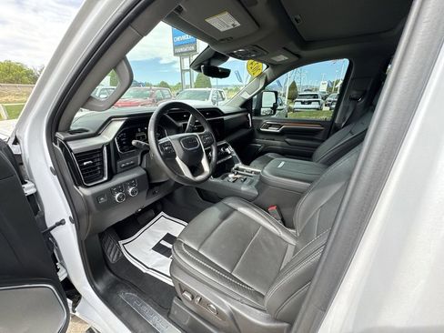Used 2024 GMC Sierra 2500 Denali w/ Denali Reserve Package AWD/4WD image 35