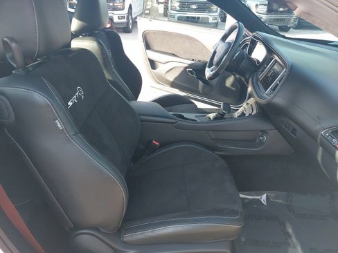 Used 2023 Dodge Challenger SRT Hellcat RWD image 10