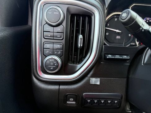 Used 2021 GMC Sierra 3500 AT4 w/ AT4 Premium Plus Package AWD/4WD image 11