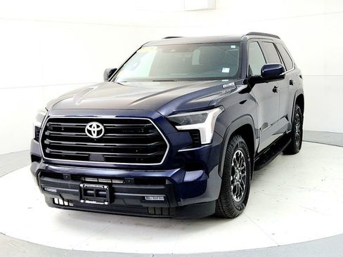 Certified 2025 Toyota Sequoia SR5 AWD/4WD image 2