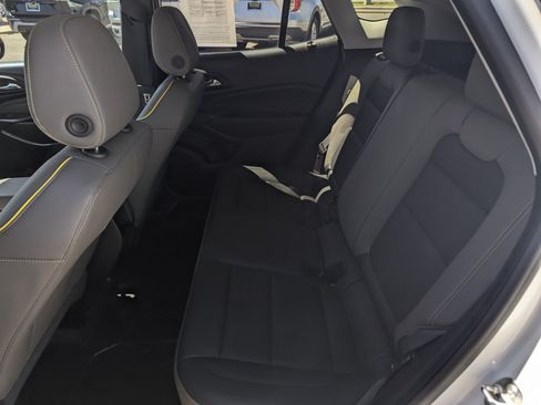Used 2024 Chevrolet Trax ACTIV w/ Sunroof Package FWD image 8