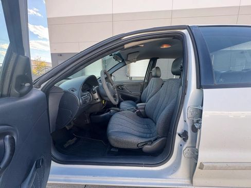 Used 2003 Chevrolet Cavalier Sedan w/ Preferred Equipment Group FWD image 11