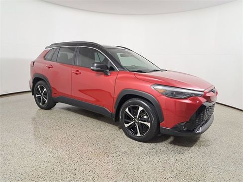 Used 2023 Toyota Corolla Cross XSE w/ Convenience Package image 4