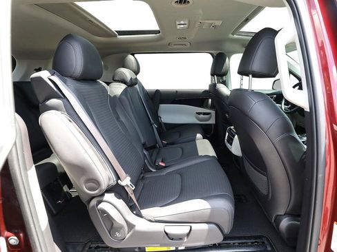 Certified 2024 Kia Carnival SX Prestige FWD image 24