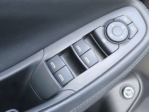 Used 2023 Buick Encore GX Select w/ Sport Touring Package FWD image 12