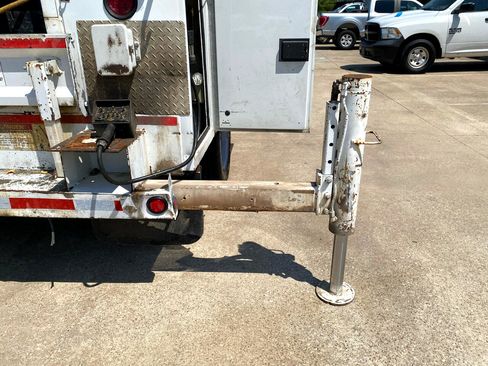 Used 2011 Ford F550 2WD Regular Cab Super Duty w/ Payload Upgrade Pkg image 37