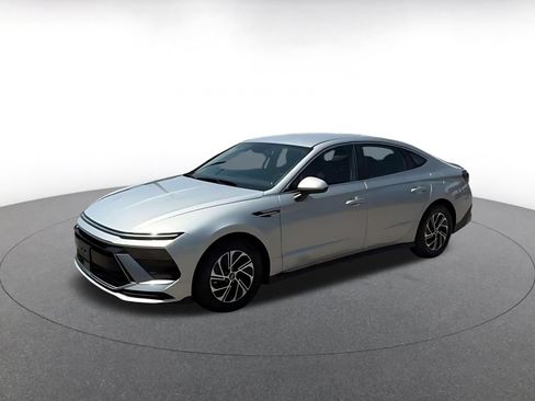 Used 2026 Hyundai Sonata Blue FWD image 8