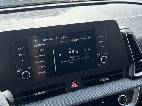 Used 2025 Kia Sportage LX image 20