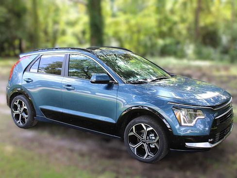 New 2025 Kia Niro EX Touring image 4