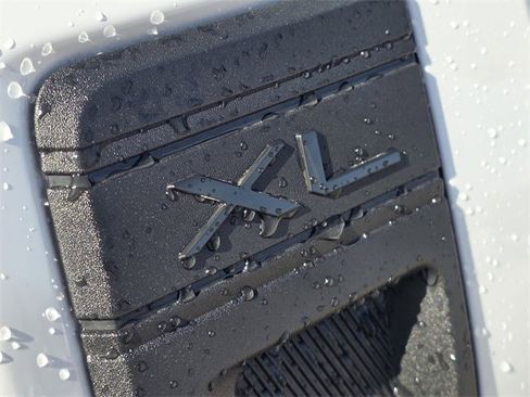 Used 2024 Ford Maverick XL image 7