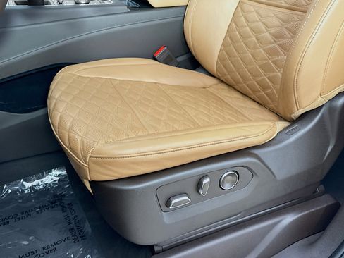 Used 2023 Cadillac Escalade ESV Sport w/ Touring Package image 20