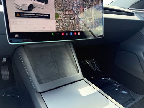 Used 2024 Tesla Model 3 Standard Range RWD image 13