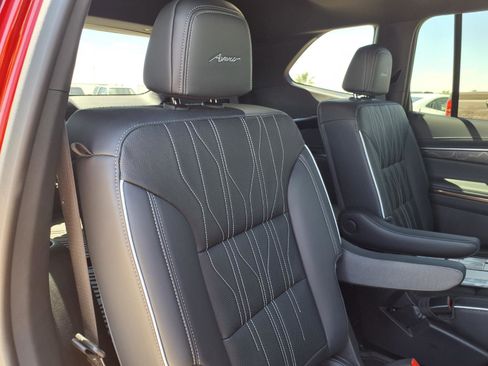 Used 2025 Buick Enclave Avenir w/ Trailering Package, 5000 lbs. FWD image 14